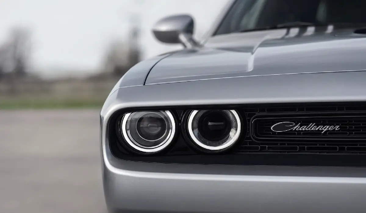 Dodge - Challenger Srt Hellcat - Best Car Rentals - Best Preowned Car - Exclusive Concierge Club.webp